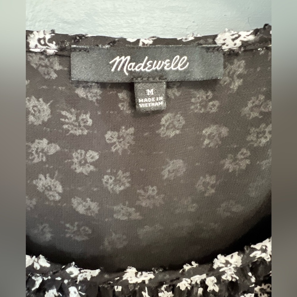 Madewell Ruffle-Neck Smocked Dress Woodcut Flowers Black White Midi Sleeveless M - Picture 2 of 10